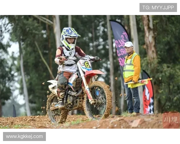 聚焦自行车明星高燃赛场瞬间展现速度与激情的极限挑战